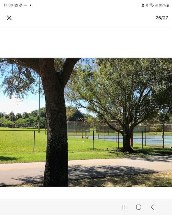 Spacious House Near Lauderdale - Minutes From