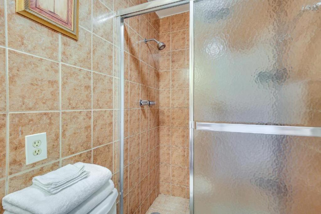Spacious House Near Lauderdale - Minutes From Holiday home
